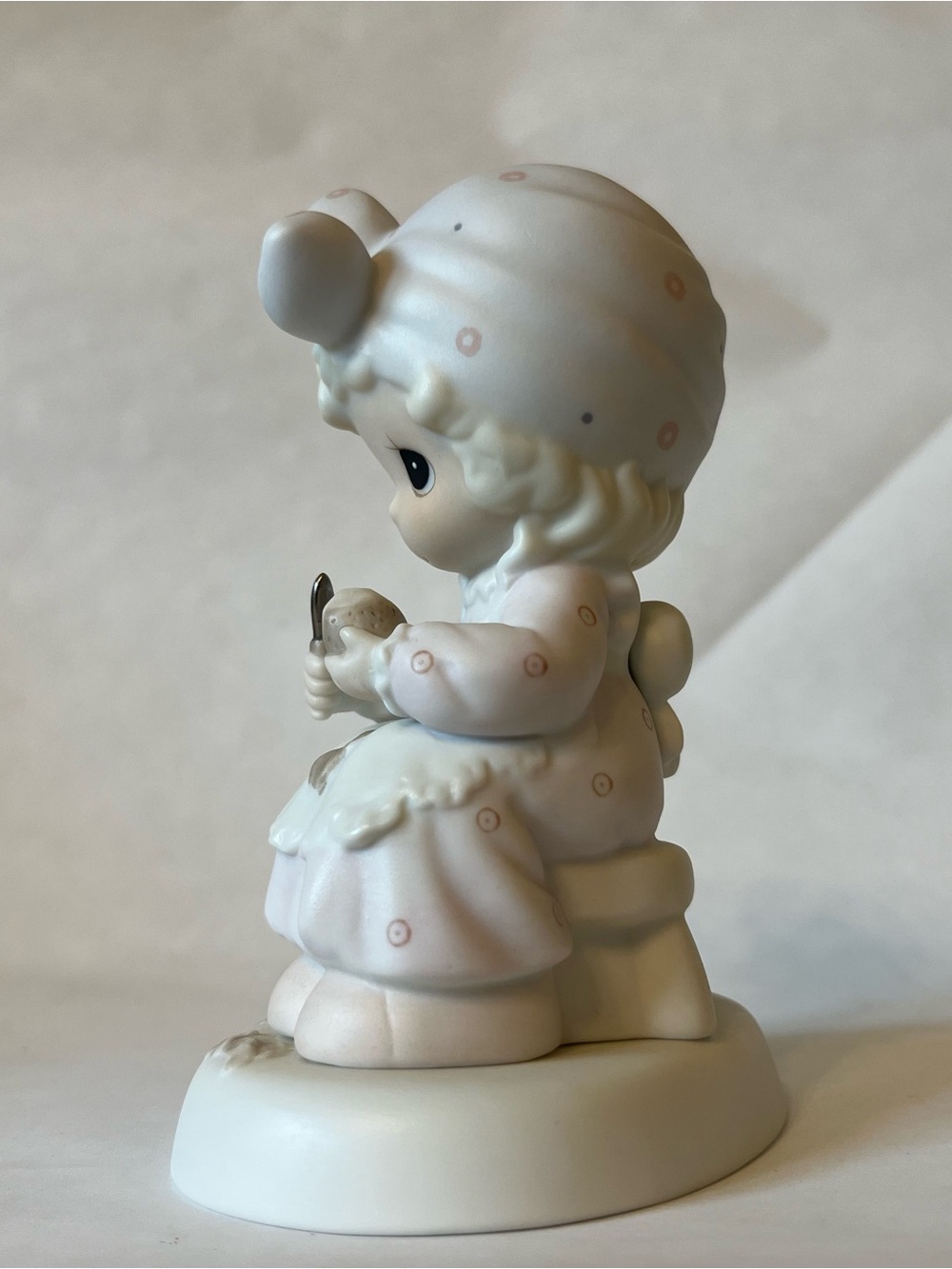 Enesco Precious Moments Figurine in Cream and Pastel Pink - Picture 5 of 6